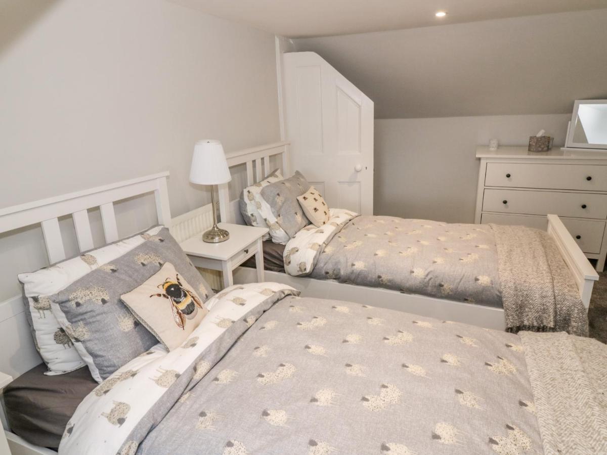 Ivy Bank Villa Thornhill  Esterno foto